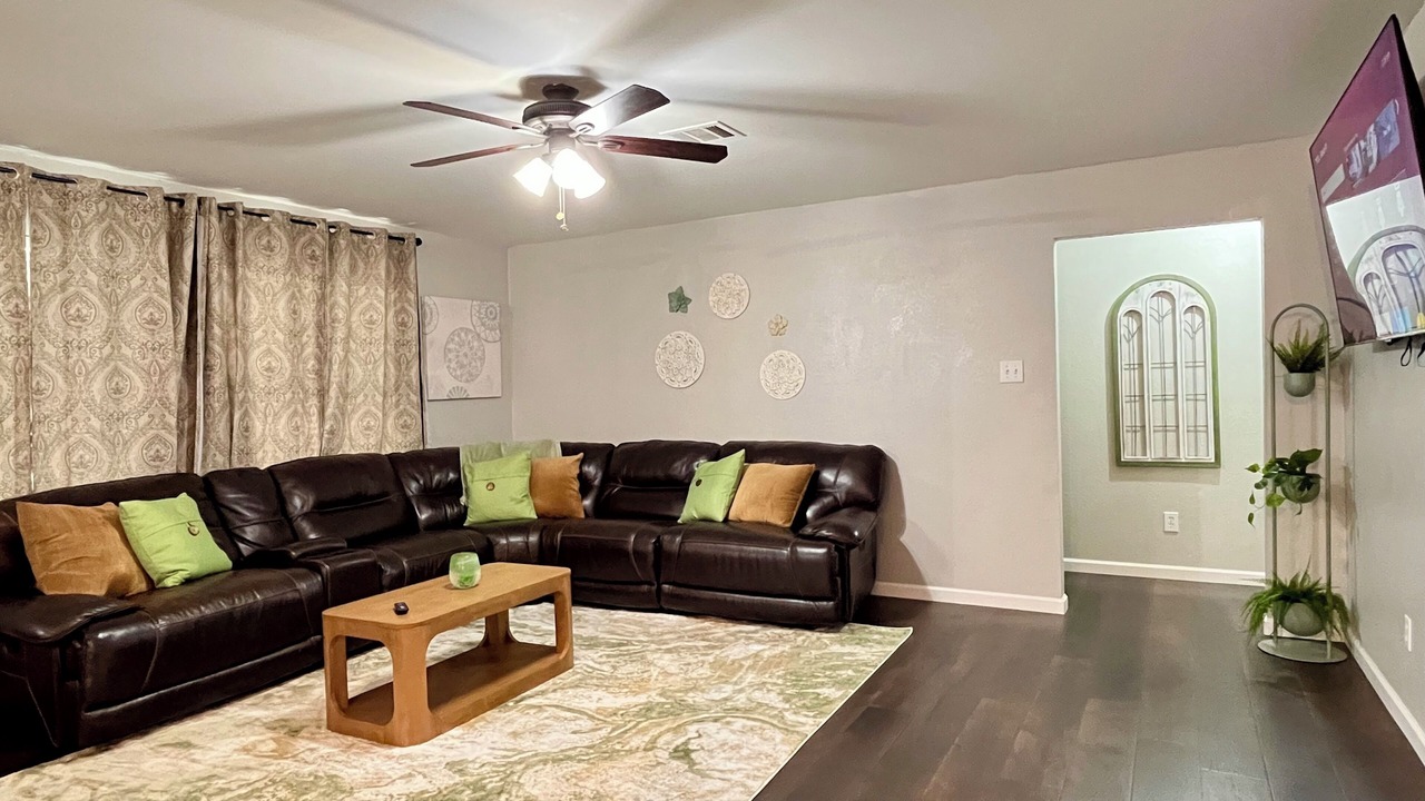 Photo of Livingroom in Greenville