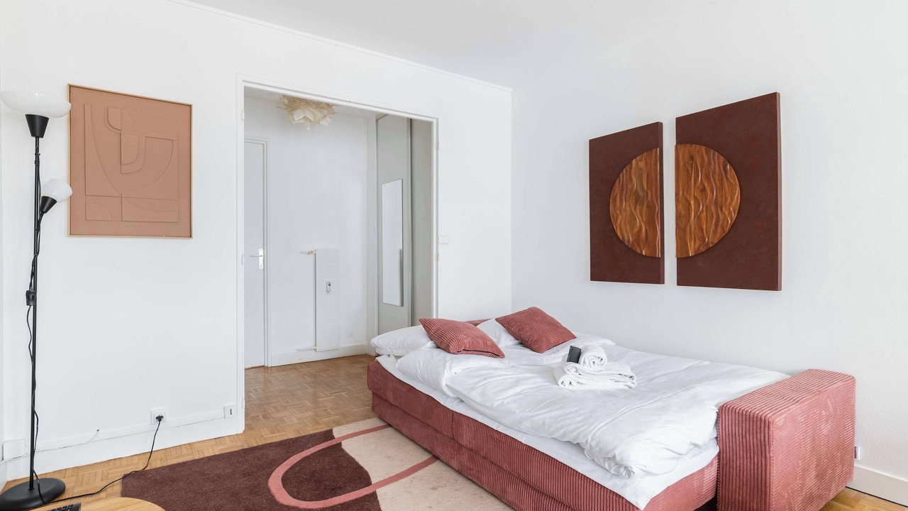 Photo of Bedroom in Republique–Point-du-Jour