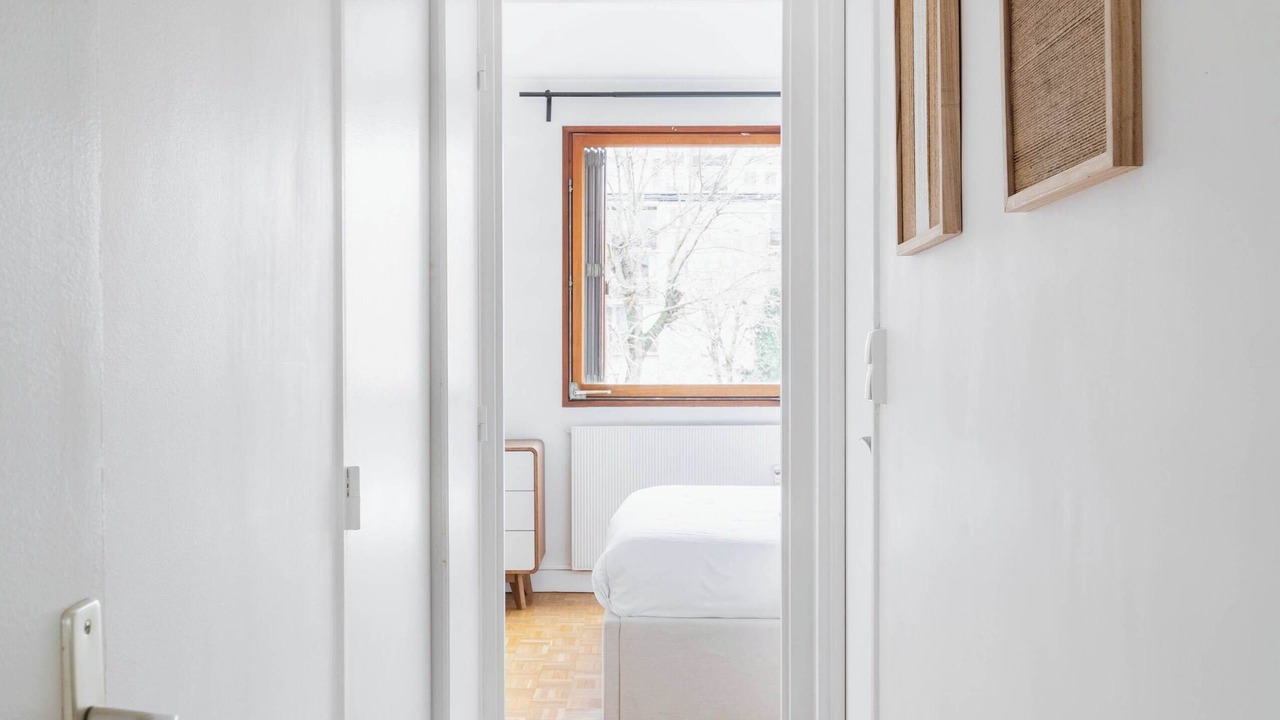 Photo of Bedroom in Republique–Point-du-Jour