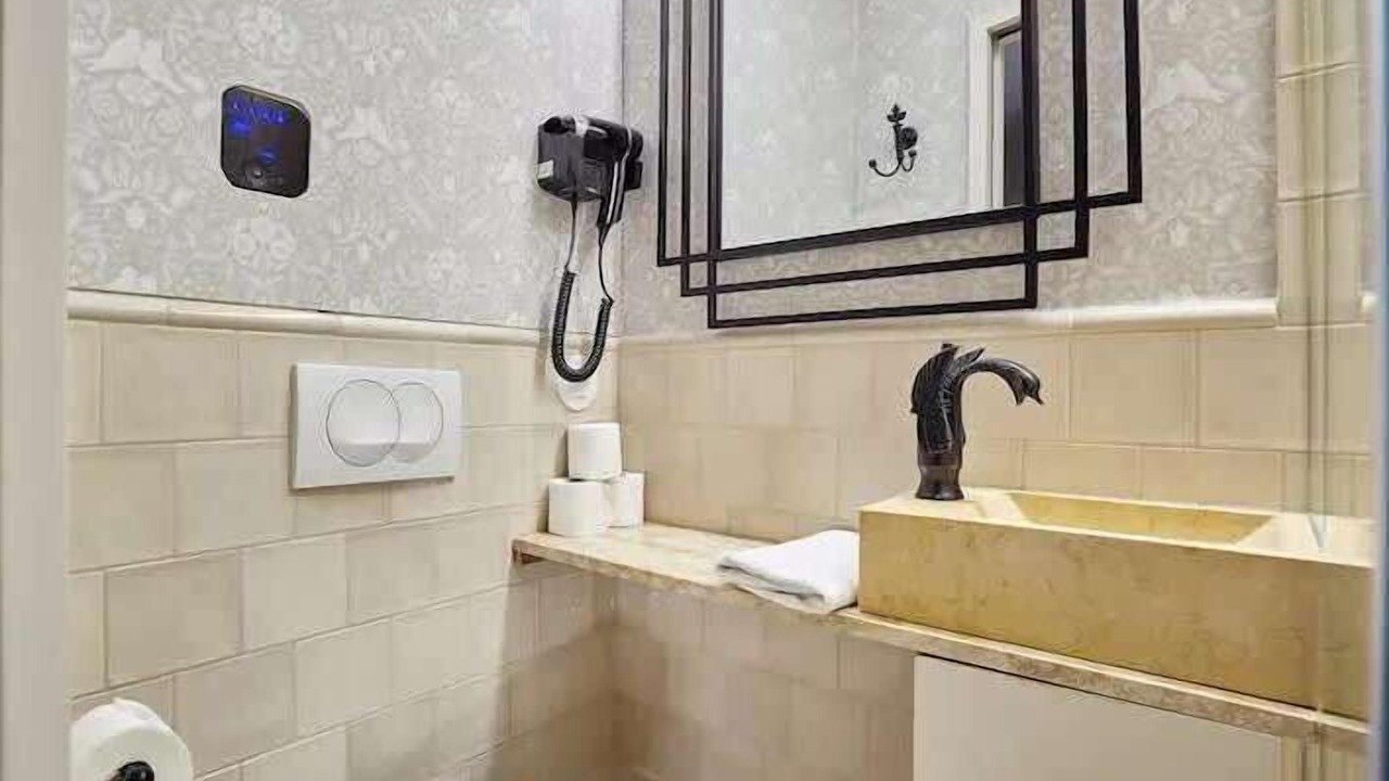 Photo of Bathroom in Parc-de-Montsouris