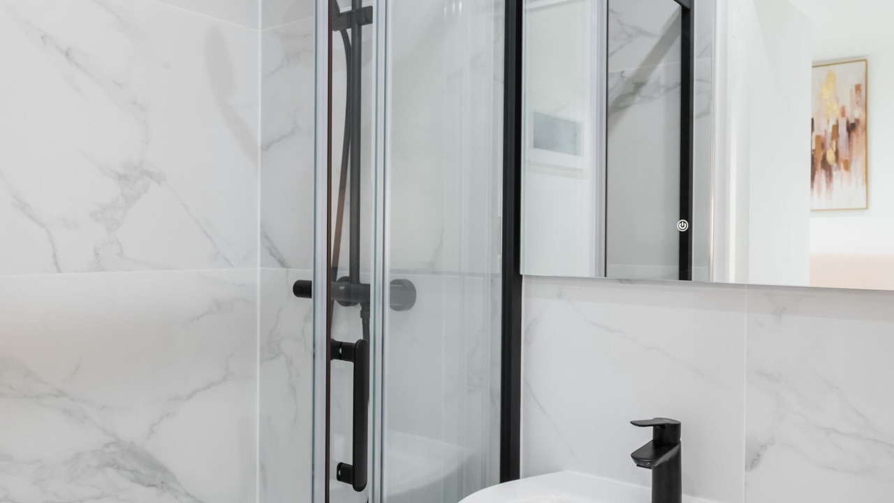 Photo of Bathroom in Les Lilas