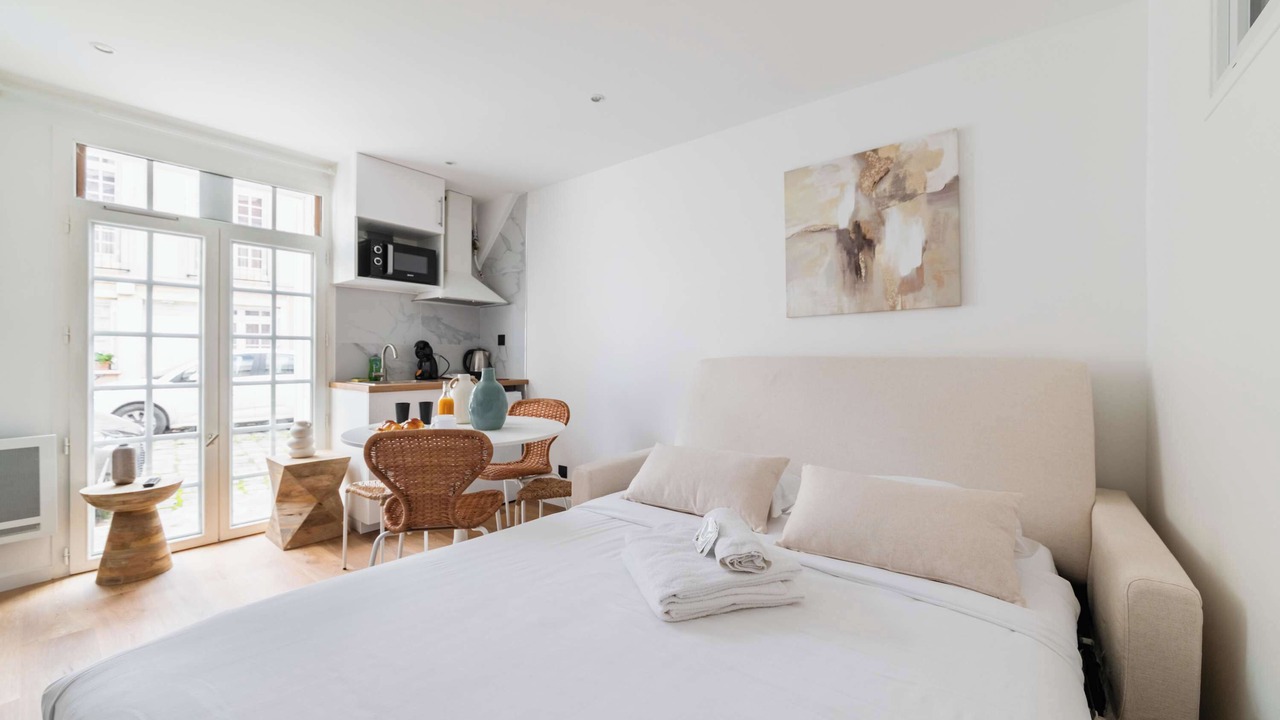 Photo of Bedroom in Les Lilas