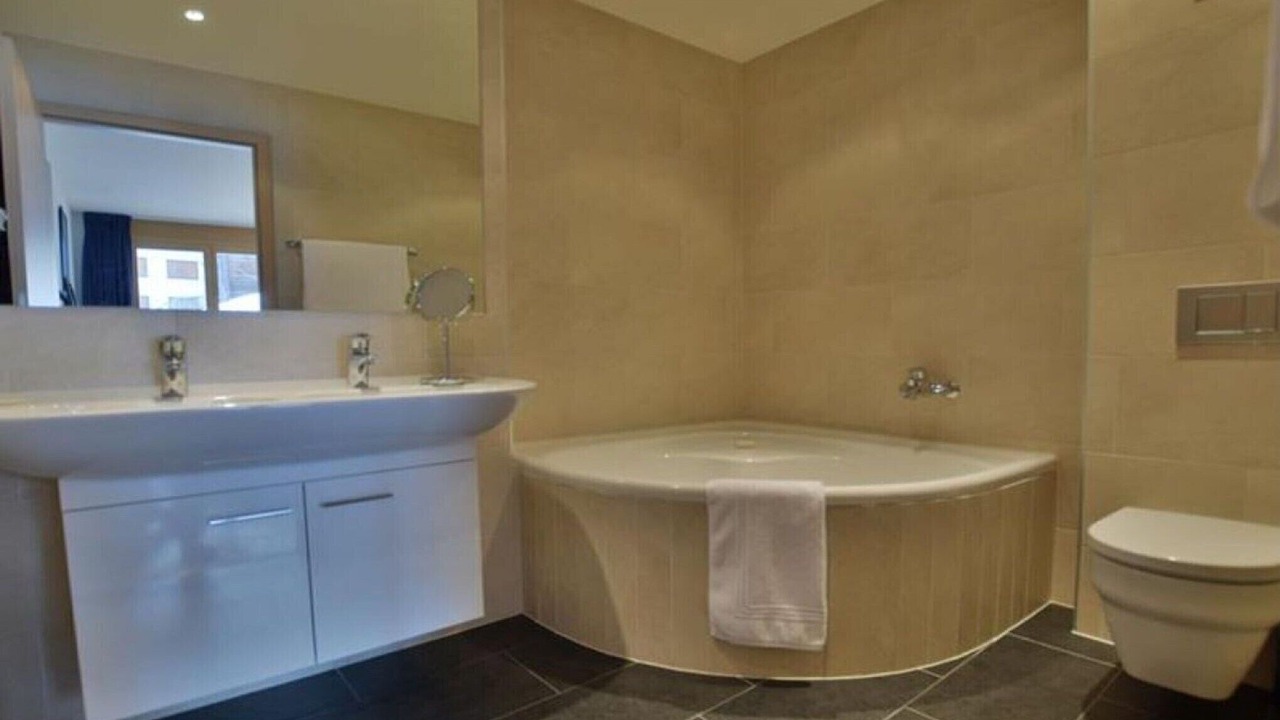 Photo of Bathroom in Salins