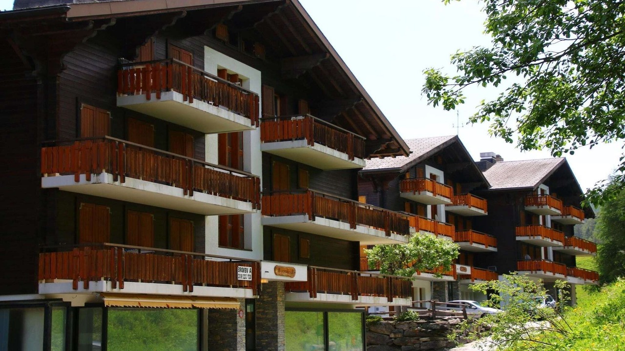 Photo of Outdoor in Salins