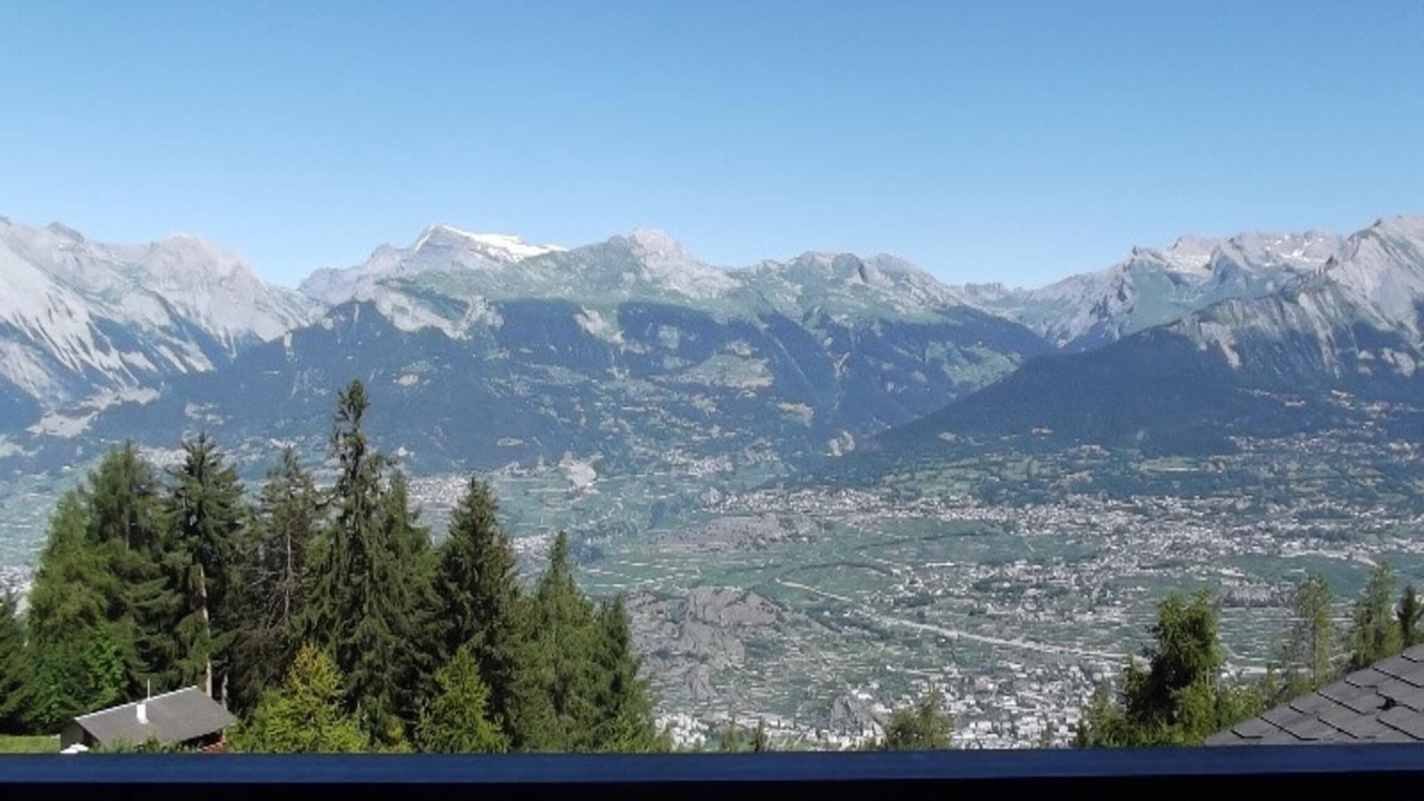 Photo of Others in Sion
