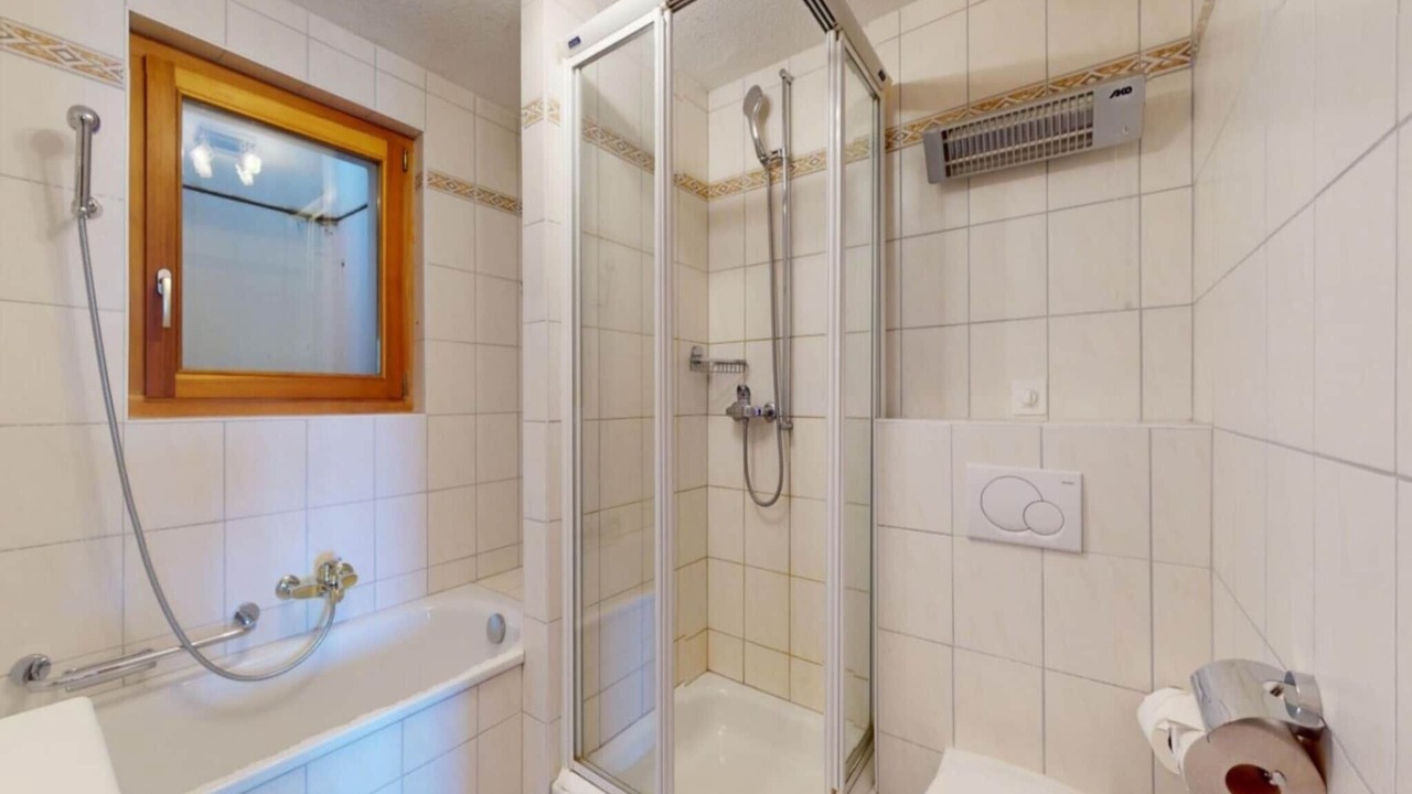 Photo of Bathroom in Vex