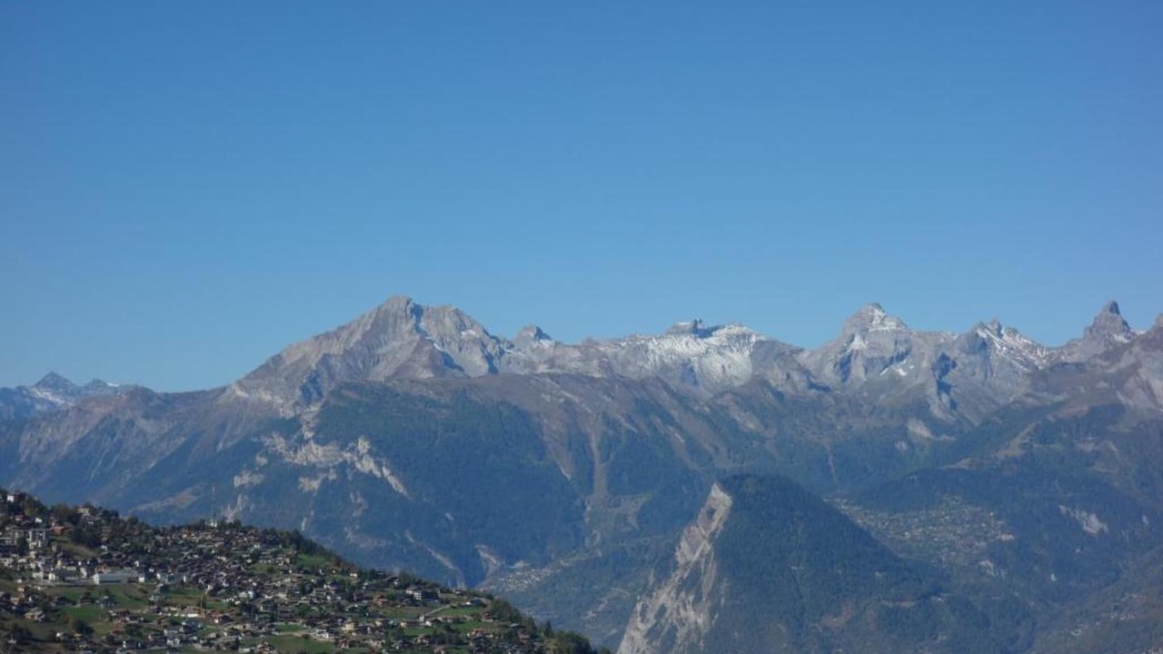 Photo of Others in Sion