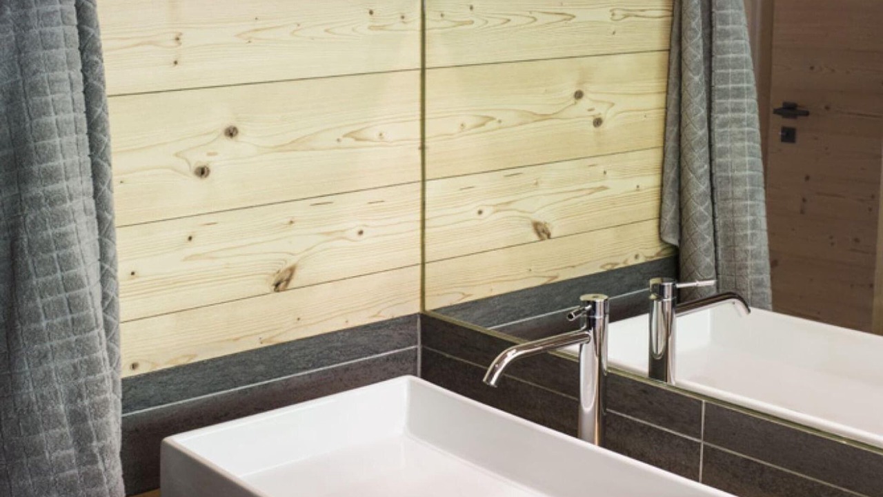 Photo of Bathroom in Vex