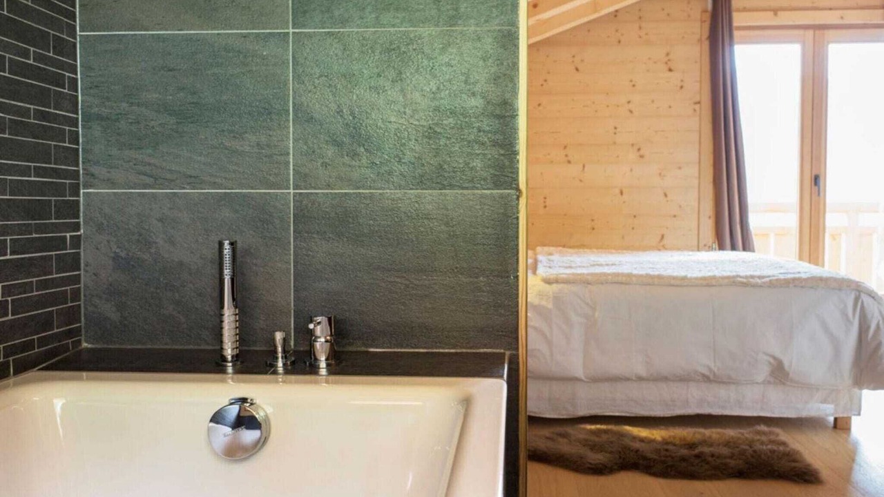 Photo of Bathroom in Vex