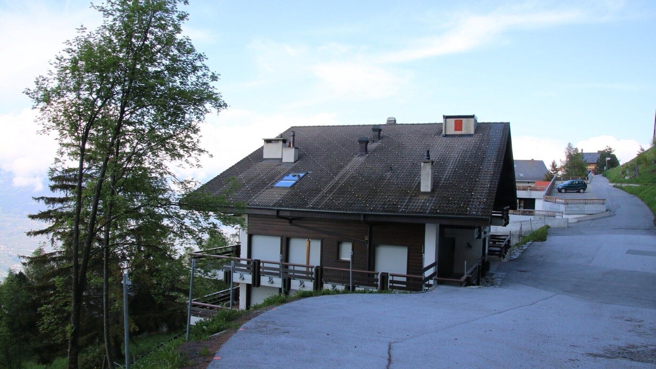 Photo of Others in Sion