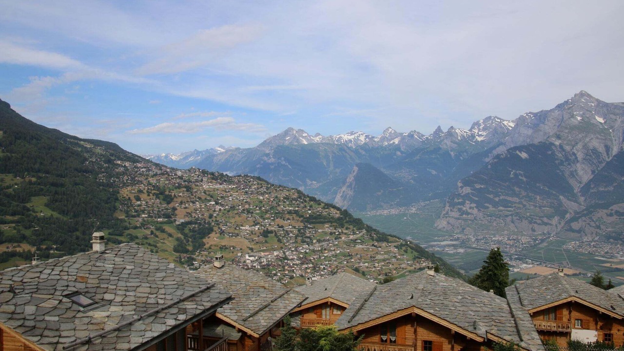 Photo of Outdoor in Salins