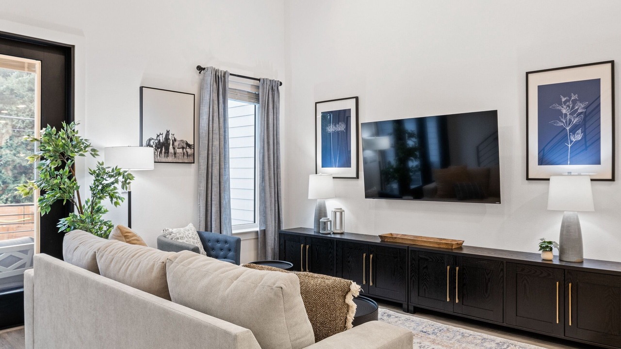 Photo of Bedroom in Coronado Hills