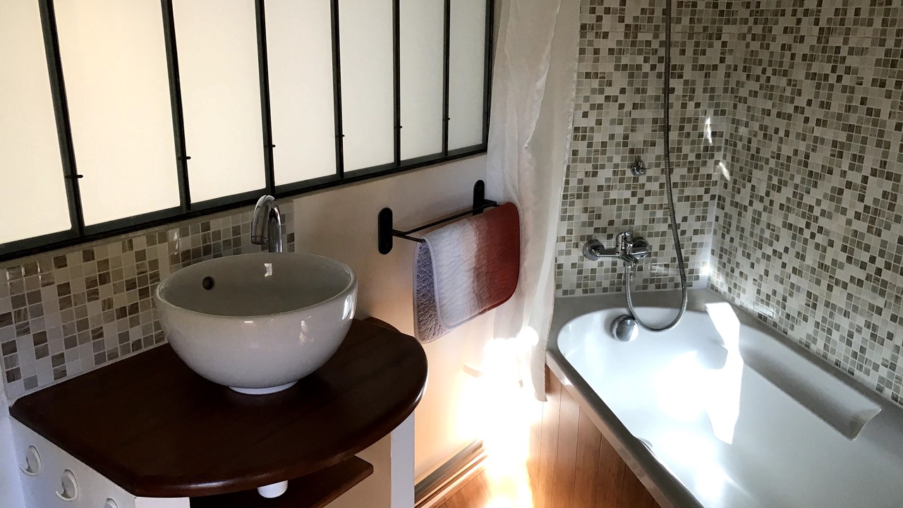 Photo of Bathroom in Lunel
