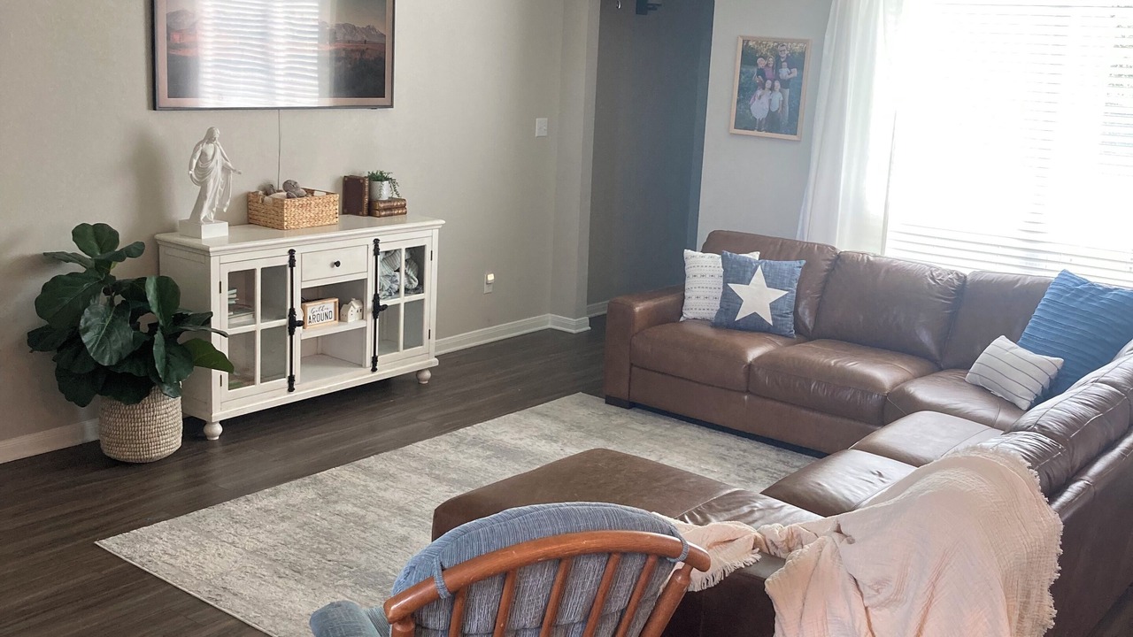 Photo of Livingroom in College Station