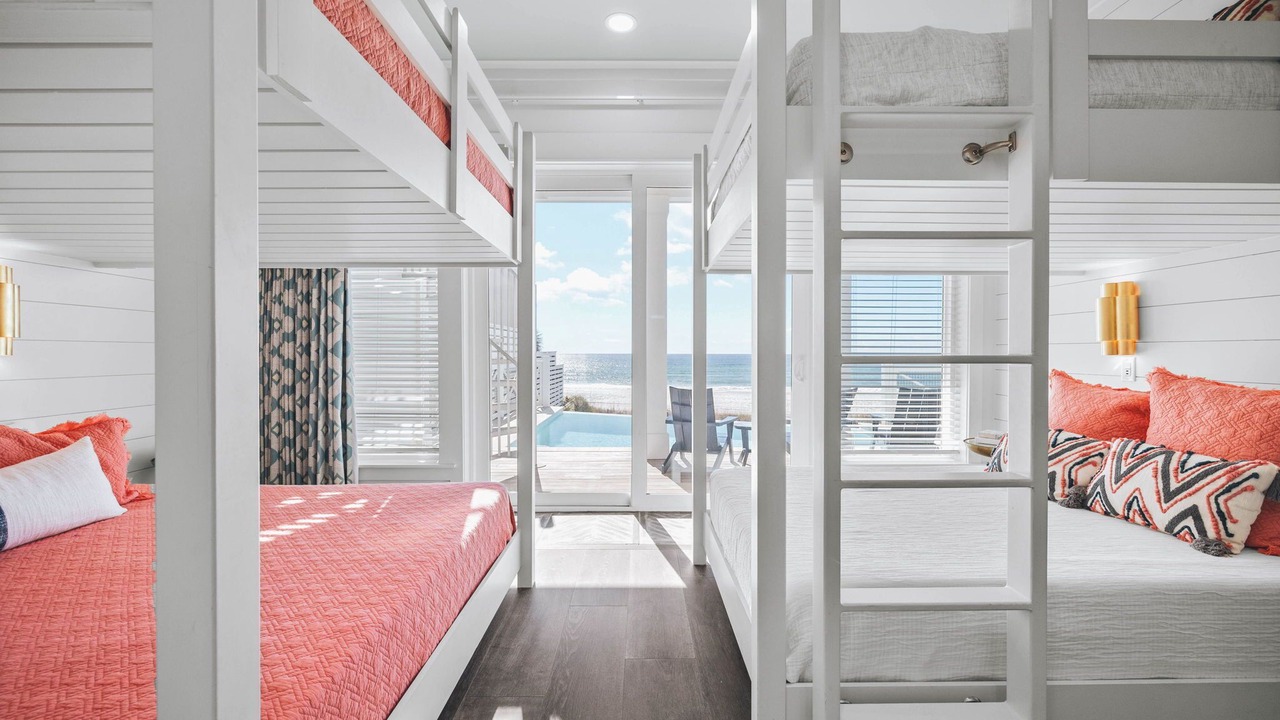 Photo of Bedroom in Hollywood Beach