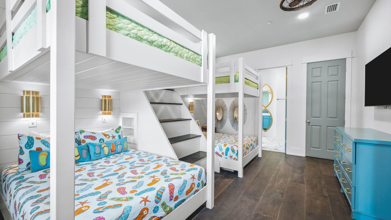 Photo of Bedroom in Hollywood Beach