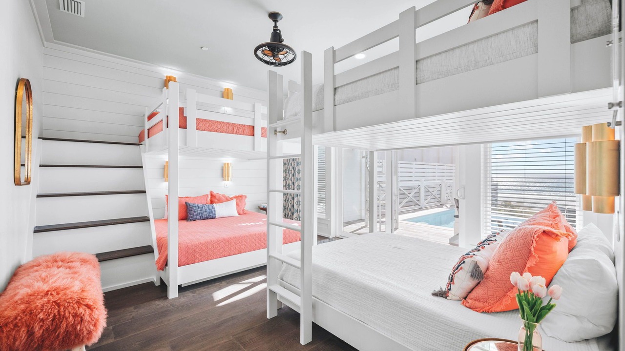 Photo of Bedroom in Hollywood Beach