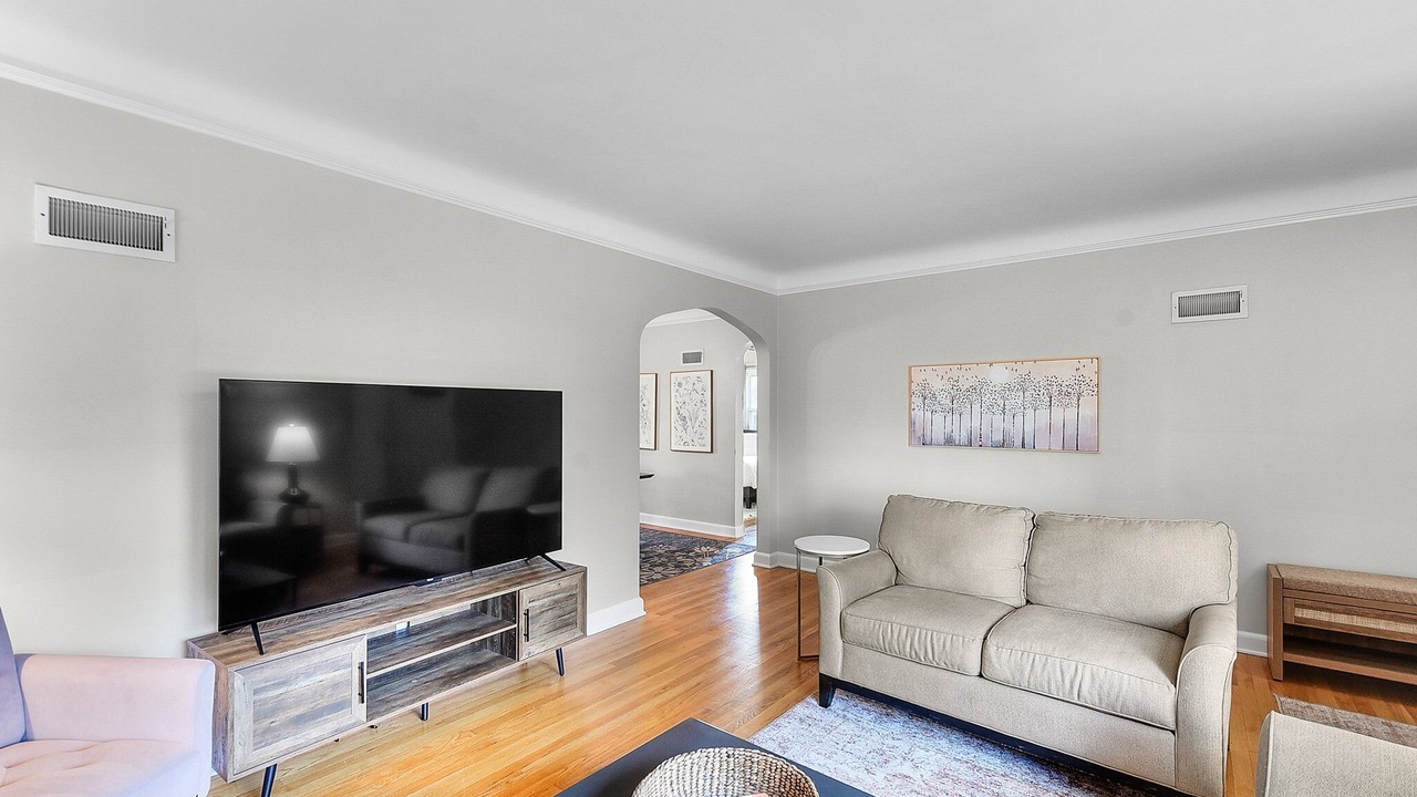 Photo of Livingroom in Westside