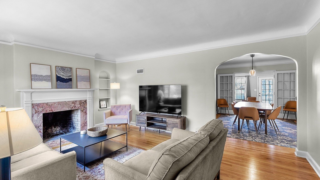 Photo of Livingroom in Westside