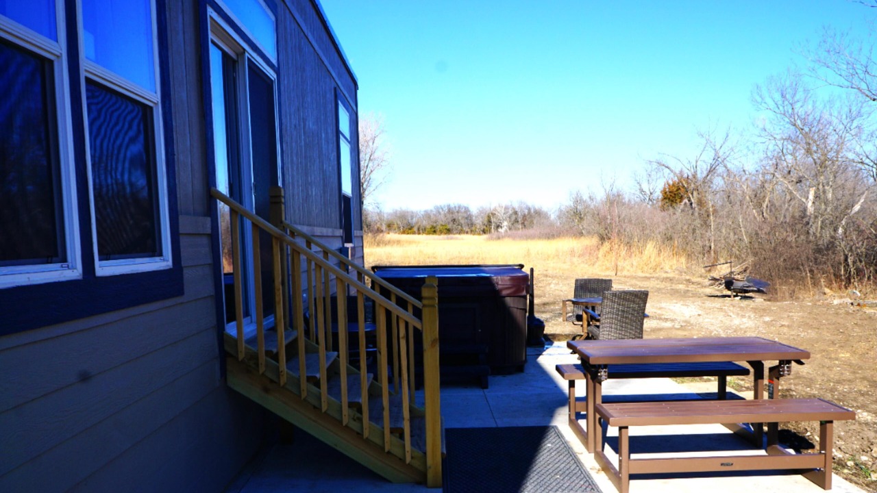 Photo of Outdoor in Maple Hill