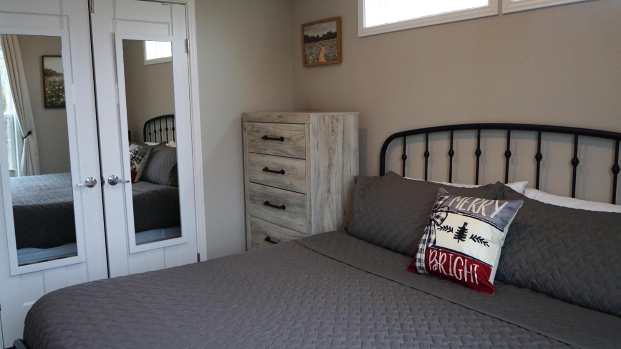 Photo of Bedroom in Maple Hill