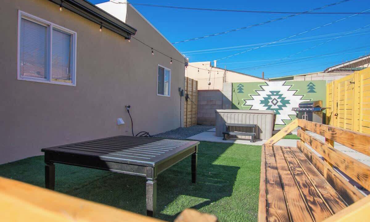 Photo of Outdoor in South Broadway