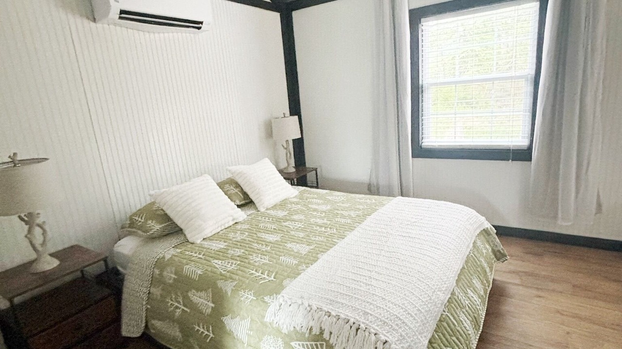 Photo of Bedroom in Montgomery