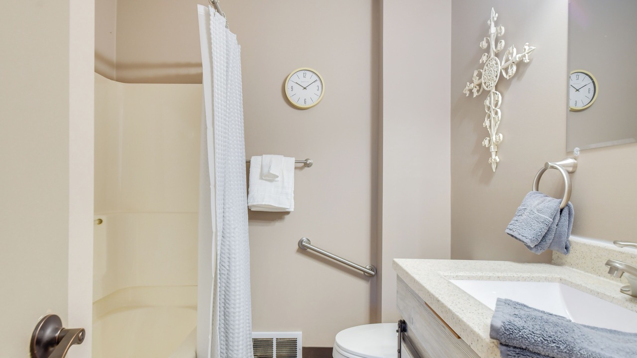 Photo of Bathroom in Rock Falls