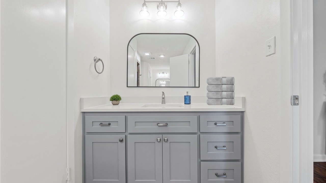 Photo of Bathroom in Hewitt