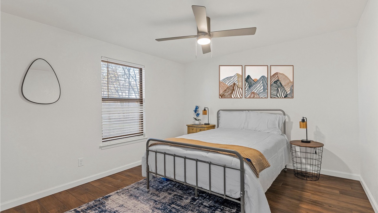 Photo of Bedroom in Hewitt