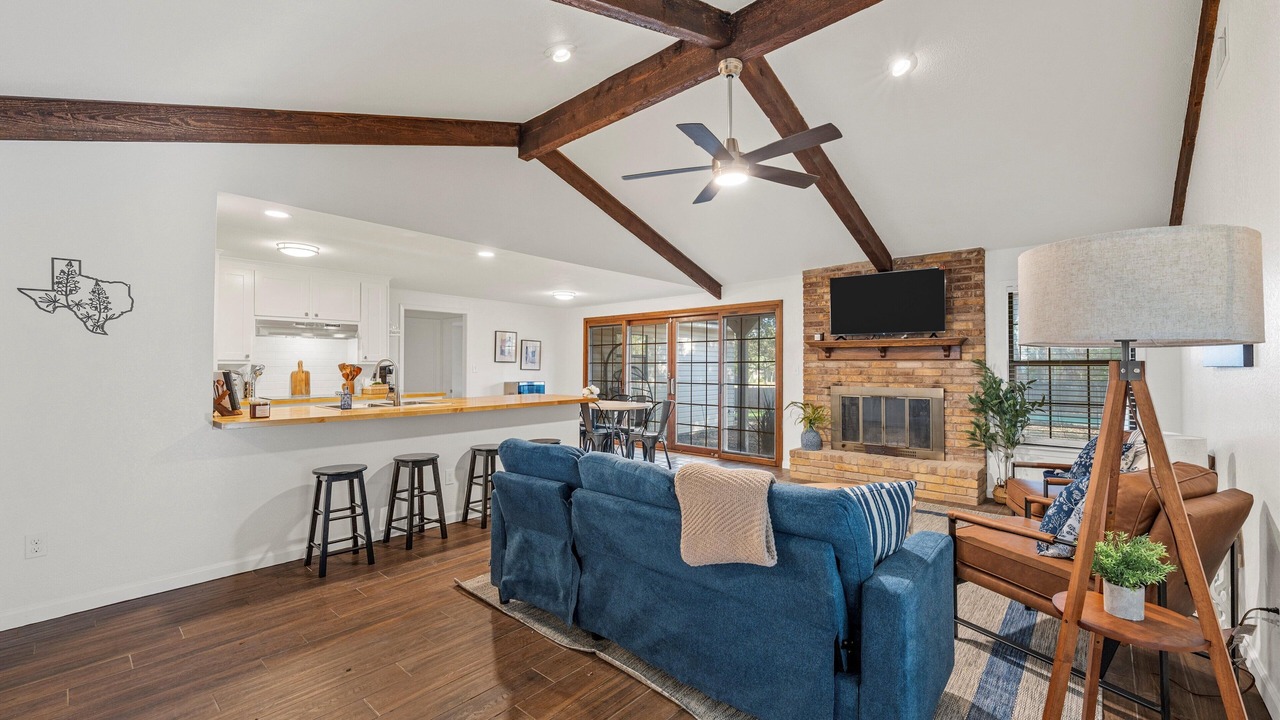 Photo of Livingroom in Hewitt