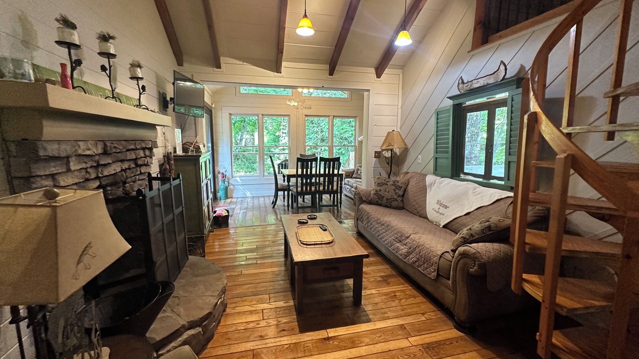 Photo of Livingroom in Cashes Valley