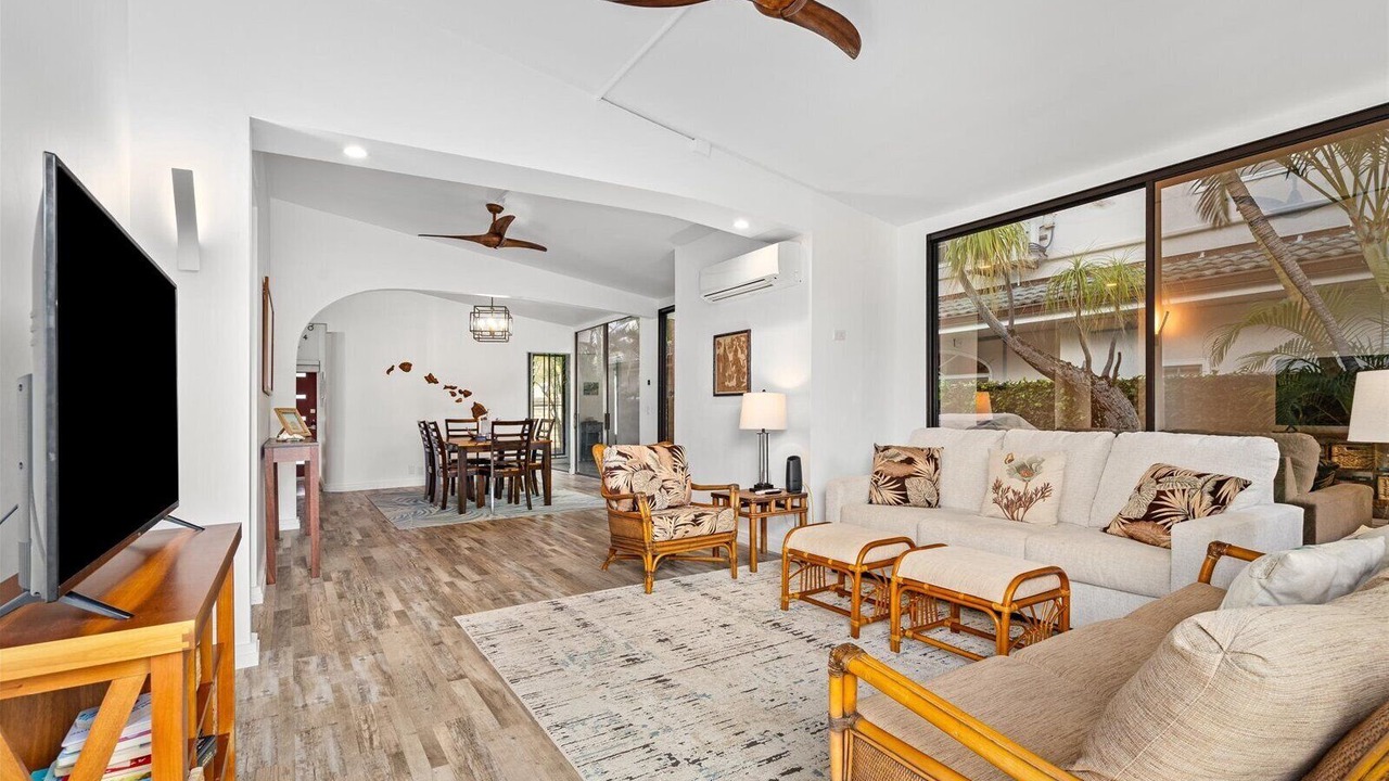 Photo of Livingroom in Eastern Honolulu