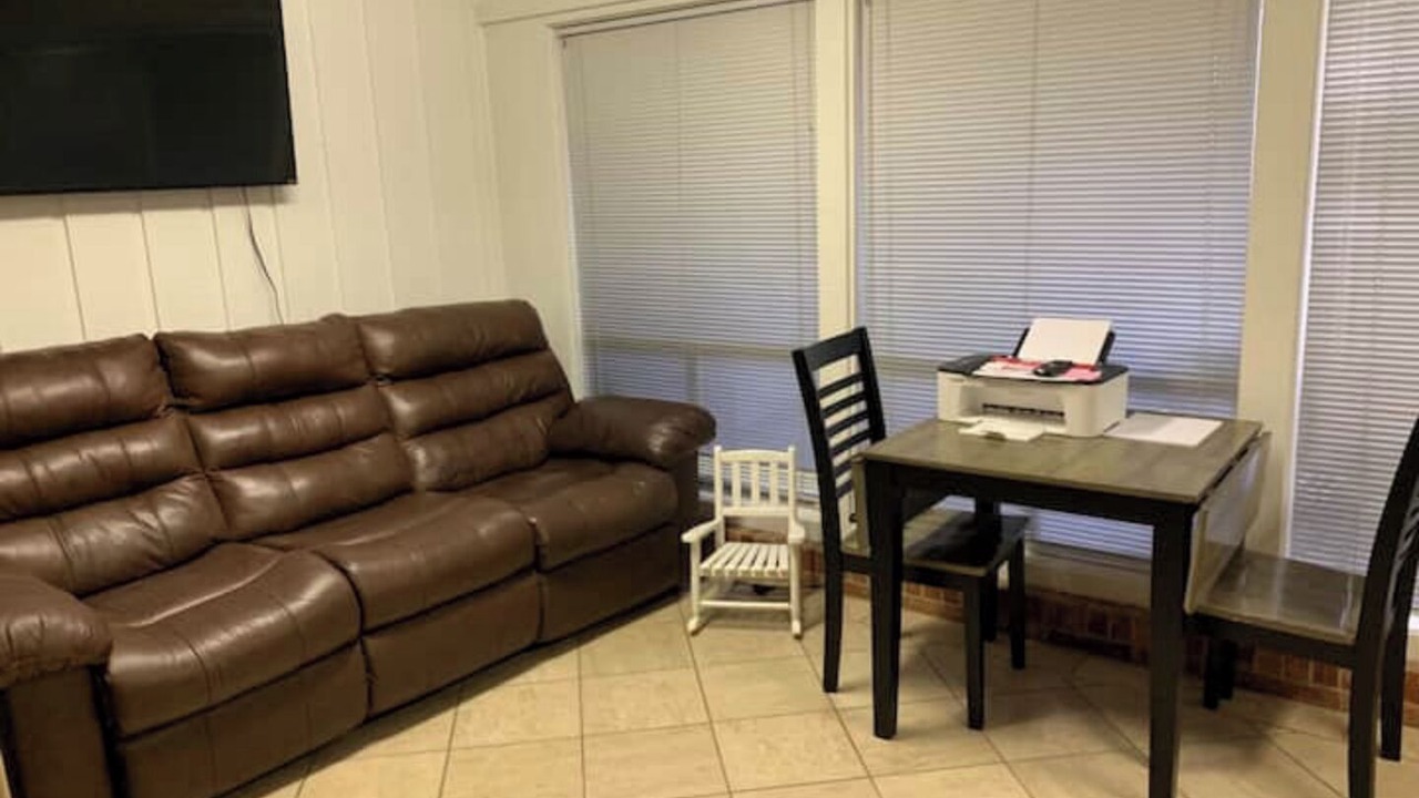 Photo of Livingroom in Grapeland