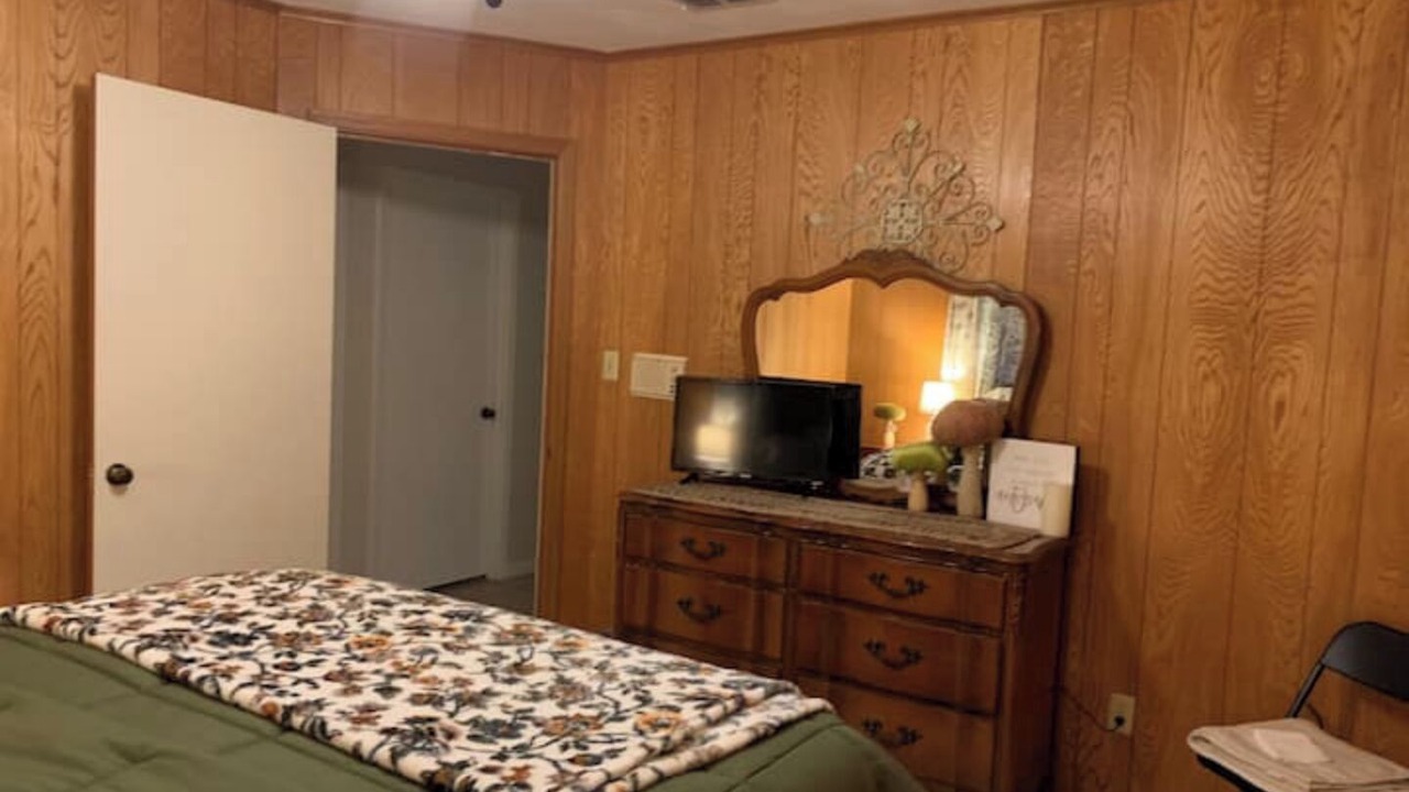 Photo of Bedroom in Grapeland