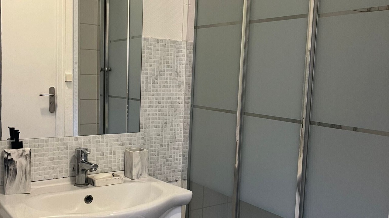Photo of Bathroom in Saint-Serge