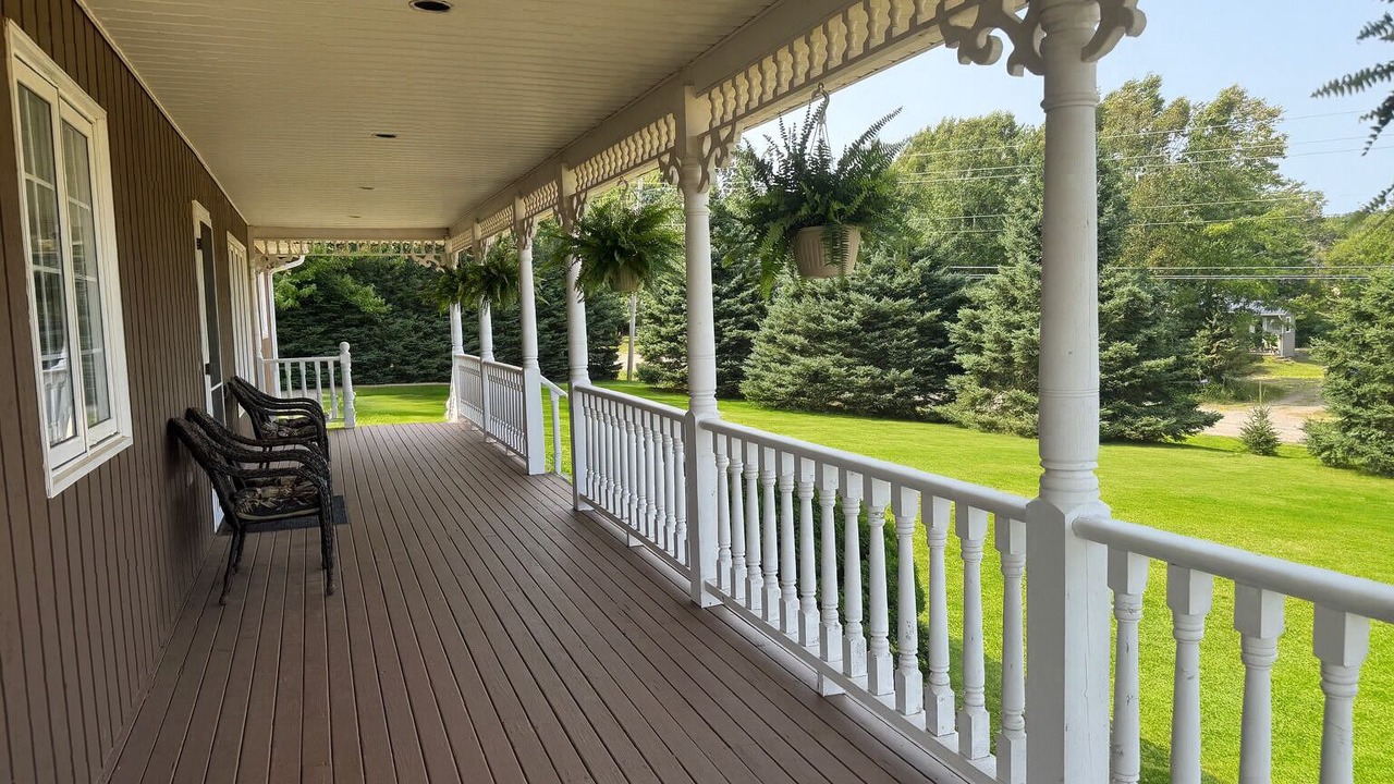 Photo of Others in Mayfield