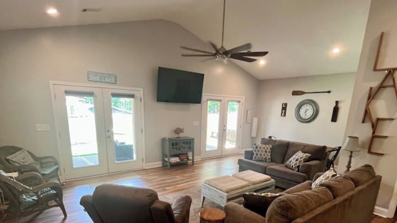 Photo of Livingroom in Jacksons' Gap