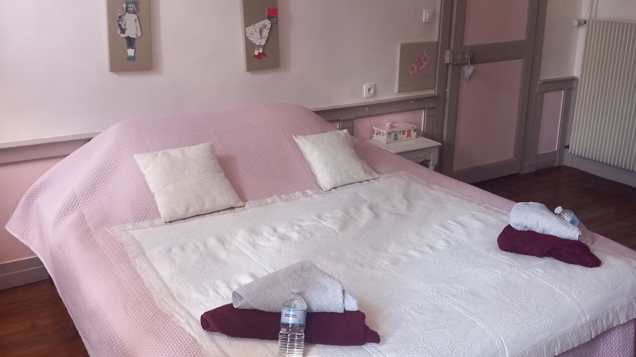 Photo of Bedroom in Gondrecourt-le-Chateau