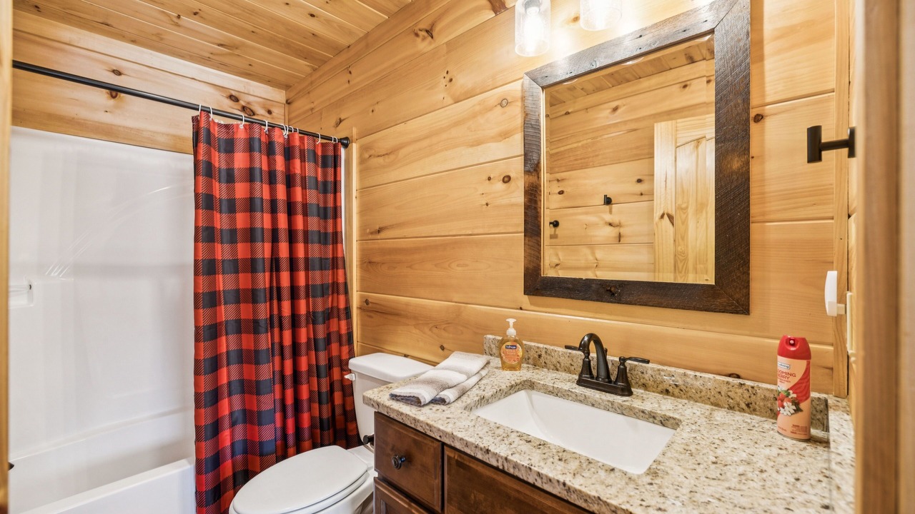 Photo of Bathroom in Cosby