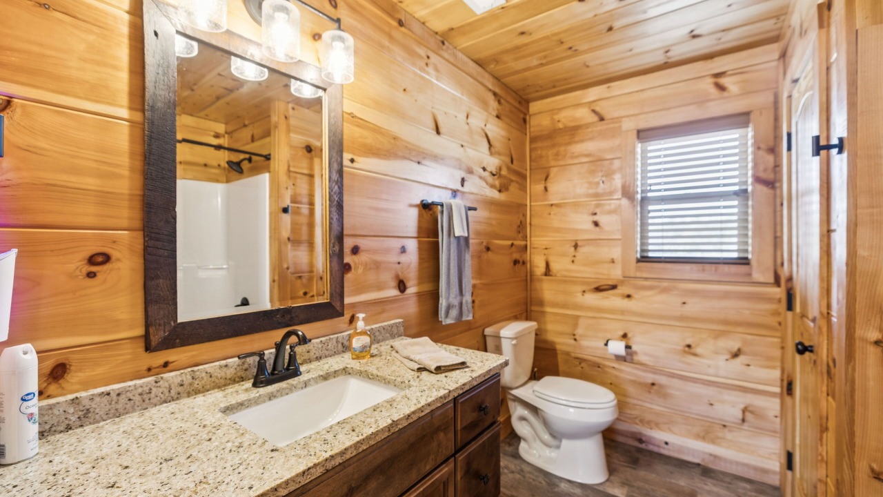 Photo of Bathroom in Cosby