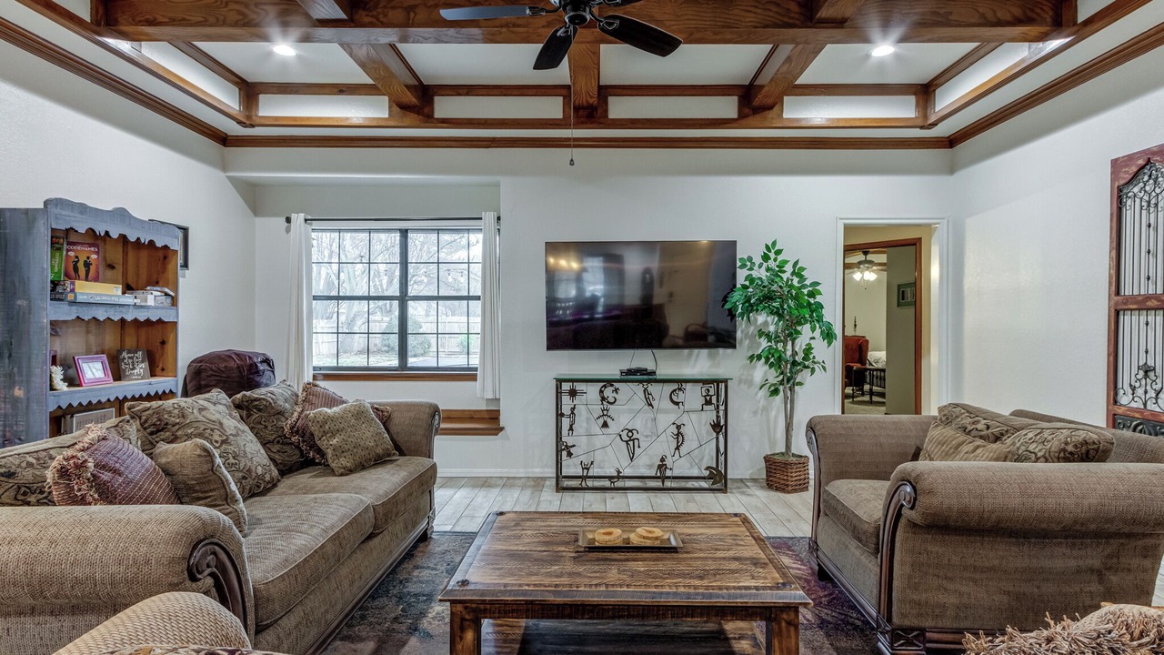 Photo of Livingroom in Edmond