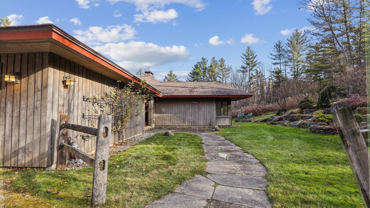 Photo of Outdoor in Stowe Hollow