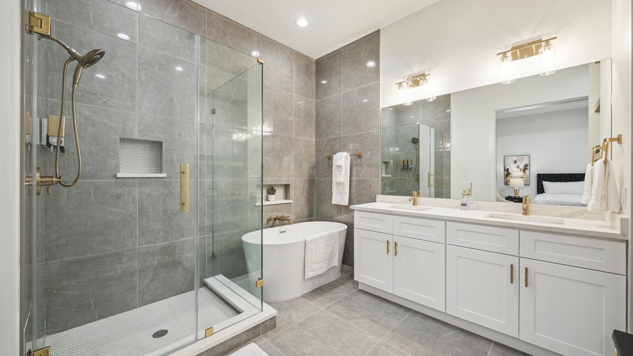 Photo of Bathroom in South Central Houston