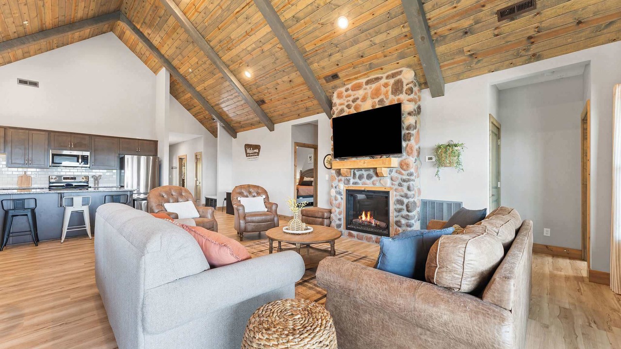 Photo of Livingroom in Table Rock