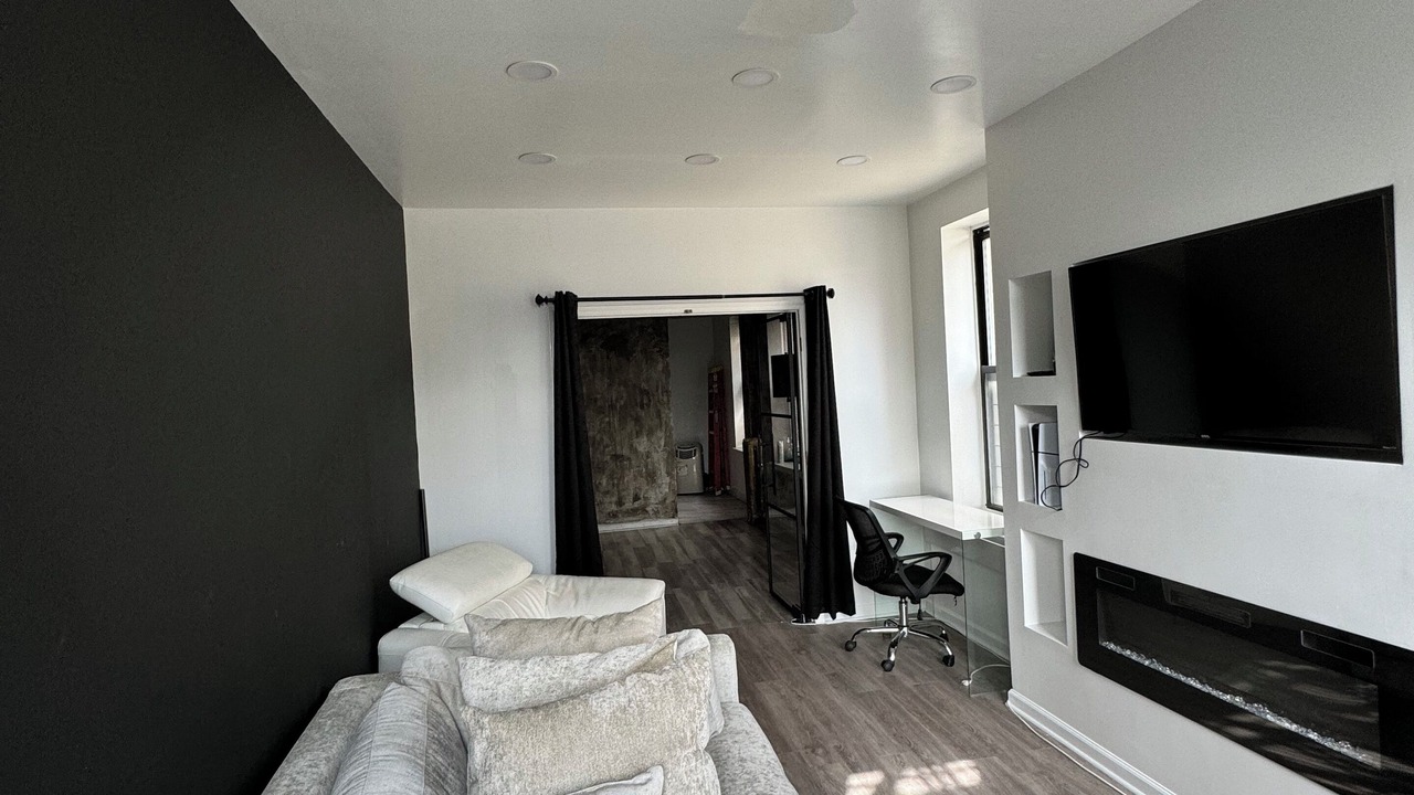 Photo of Livingroom in Central Park North