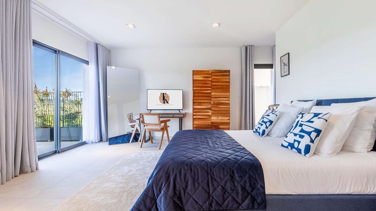 Photo of Bedroom in Plaissan