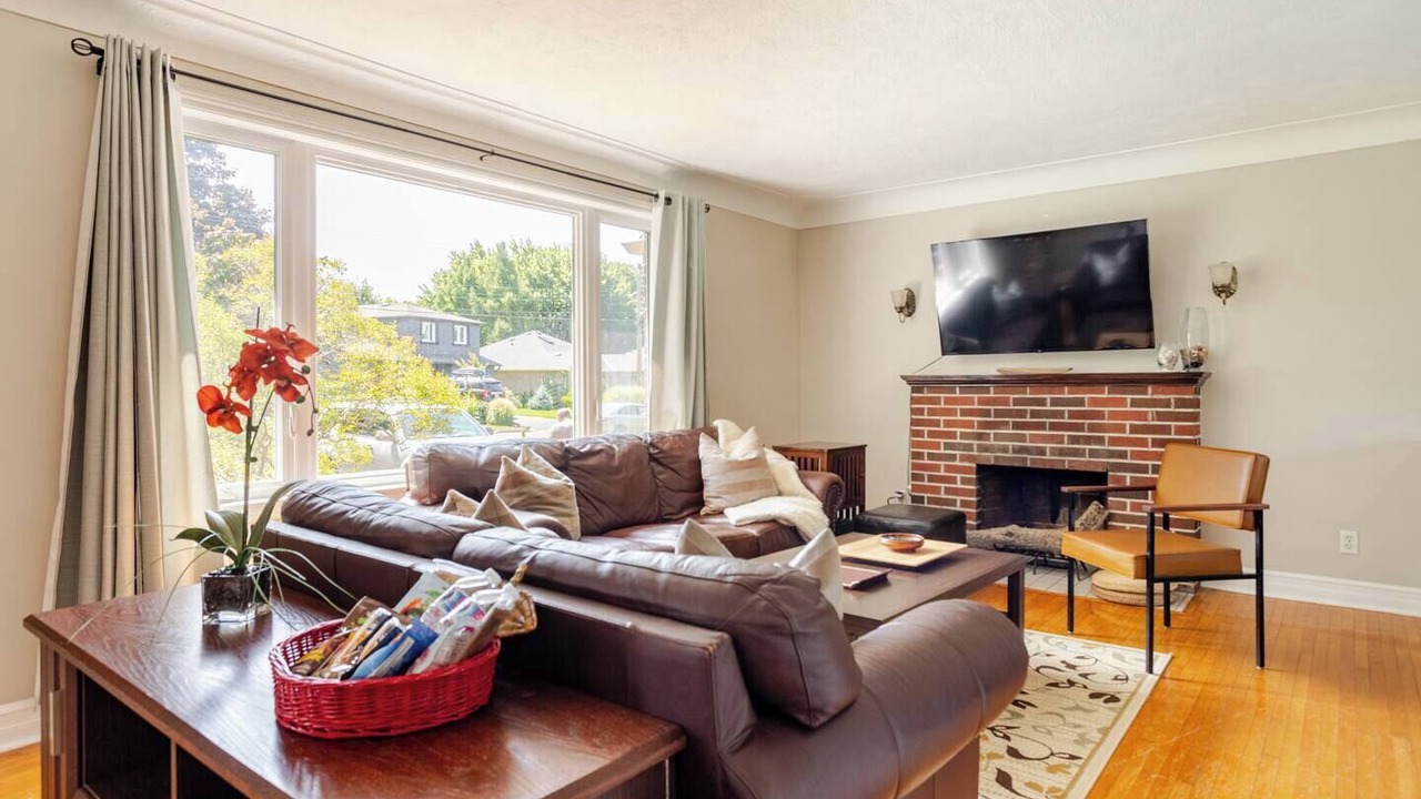 Photo of Livingroom in Burlington
