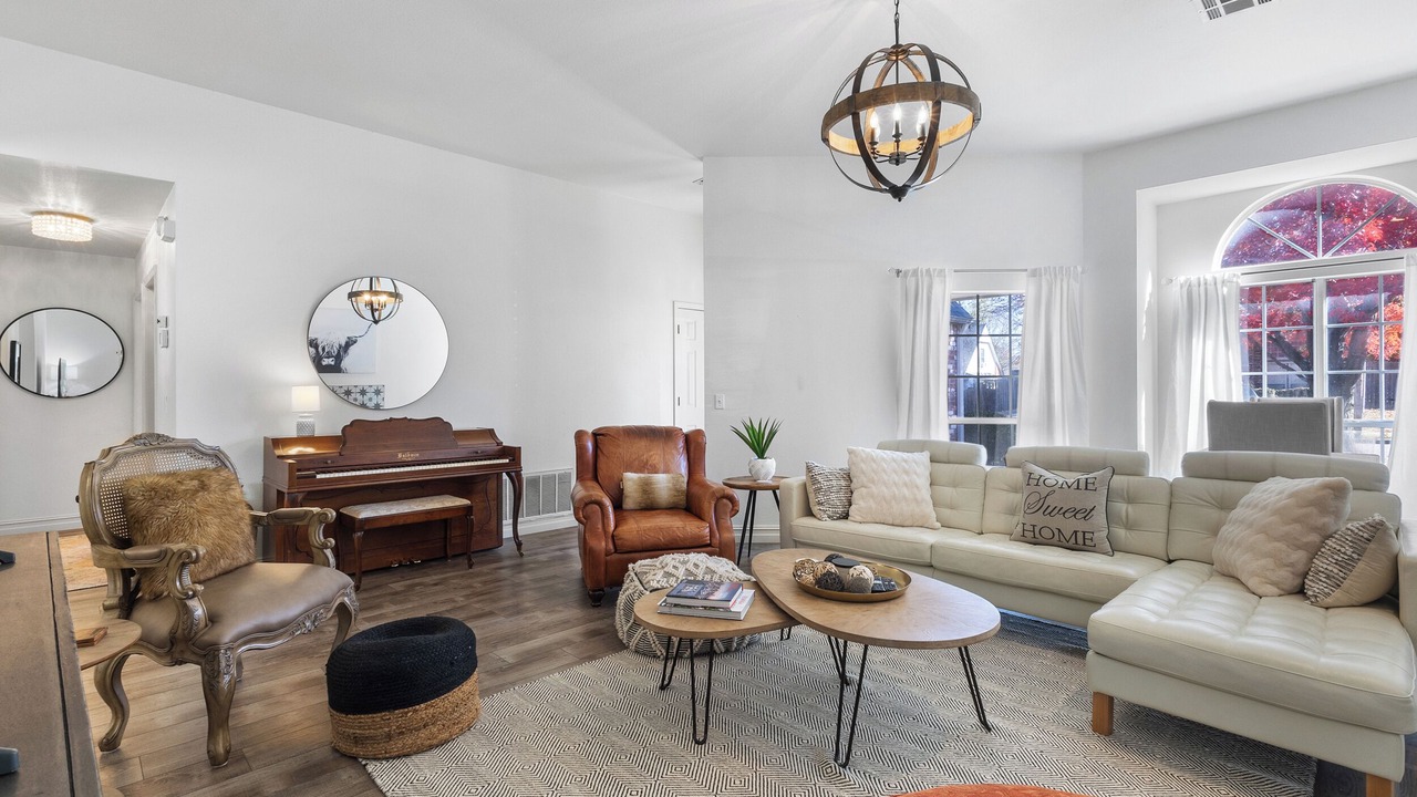 Photo of Livingroom in South Tulsa