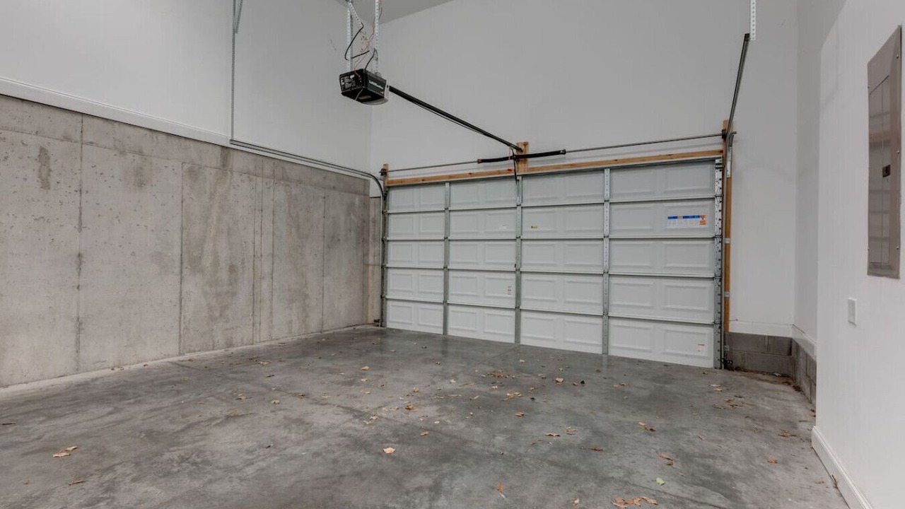 Photo of Bedroom in Eighth Avenue